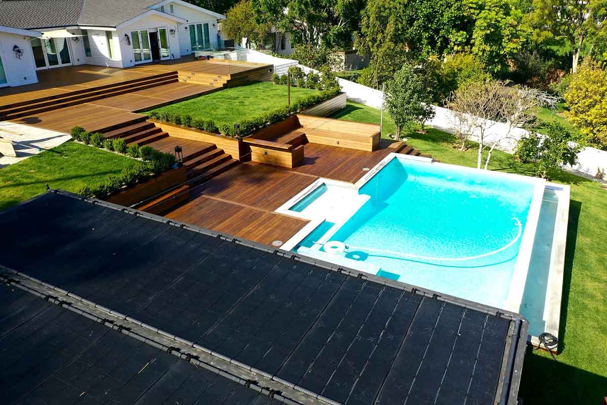 House with a full rooftop solar panel system