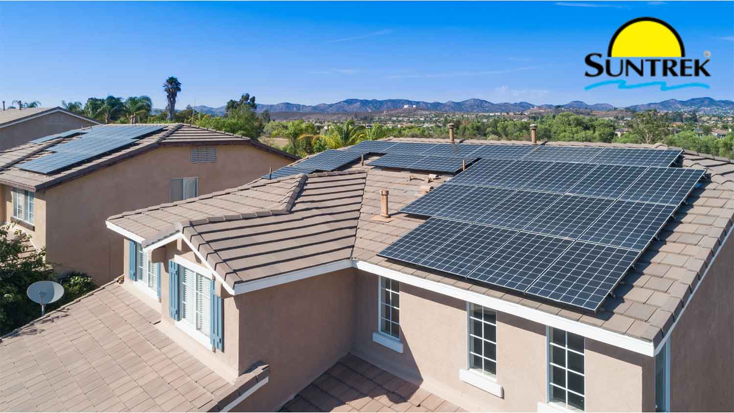 Modern home in Las Vegas with rooftop solar panels installed, highlightingmliving in a sunny desert climate